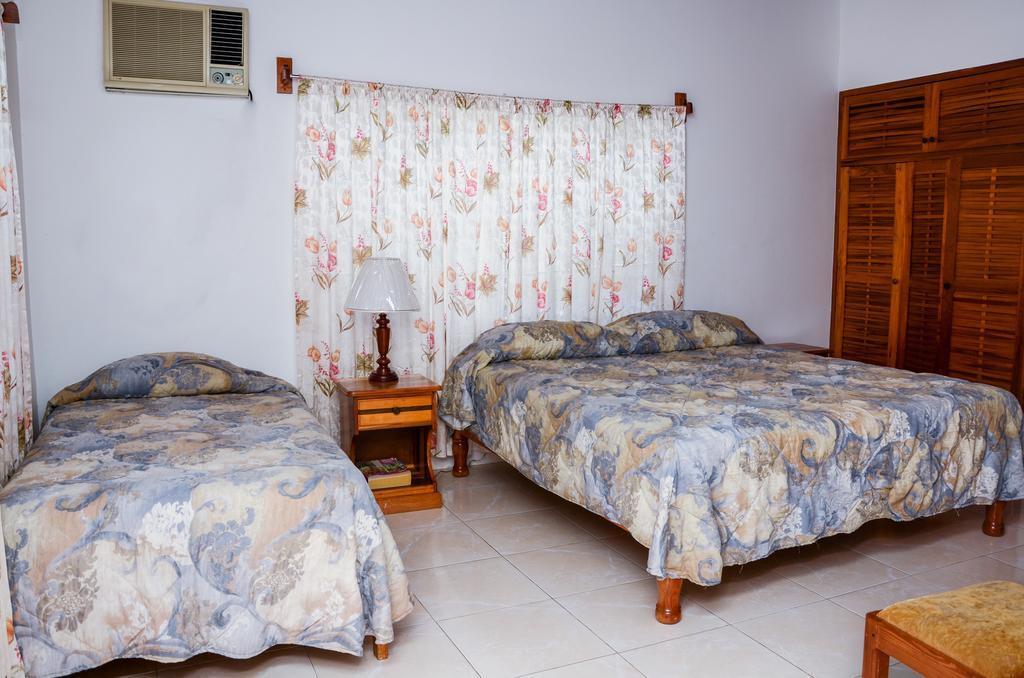 Vanvilla Guest House Negril Værelse billede